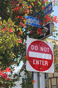 Capitola Street Signs